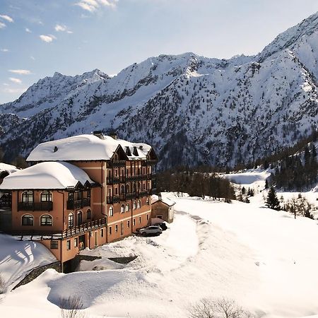 Locanda Locatori Passo del Tonale Eksteriør bilde